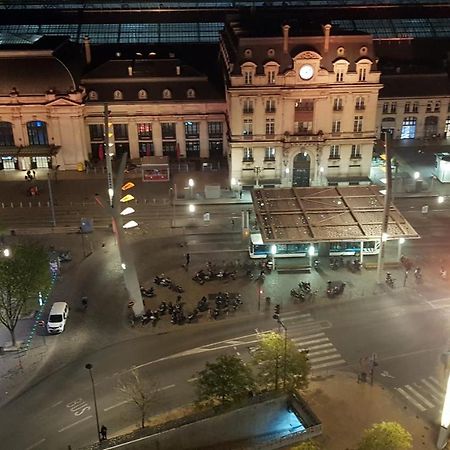 Chambre Chez L'Habitant Face A La Gare De Bordeaux Buitenkant foto